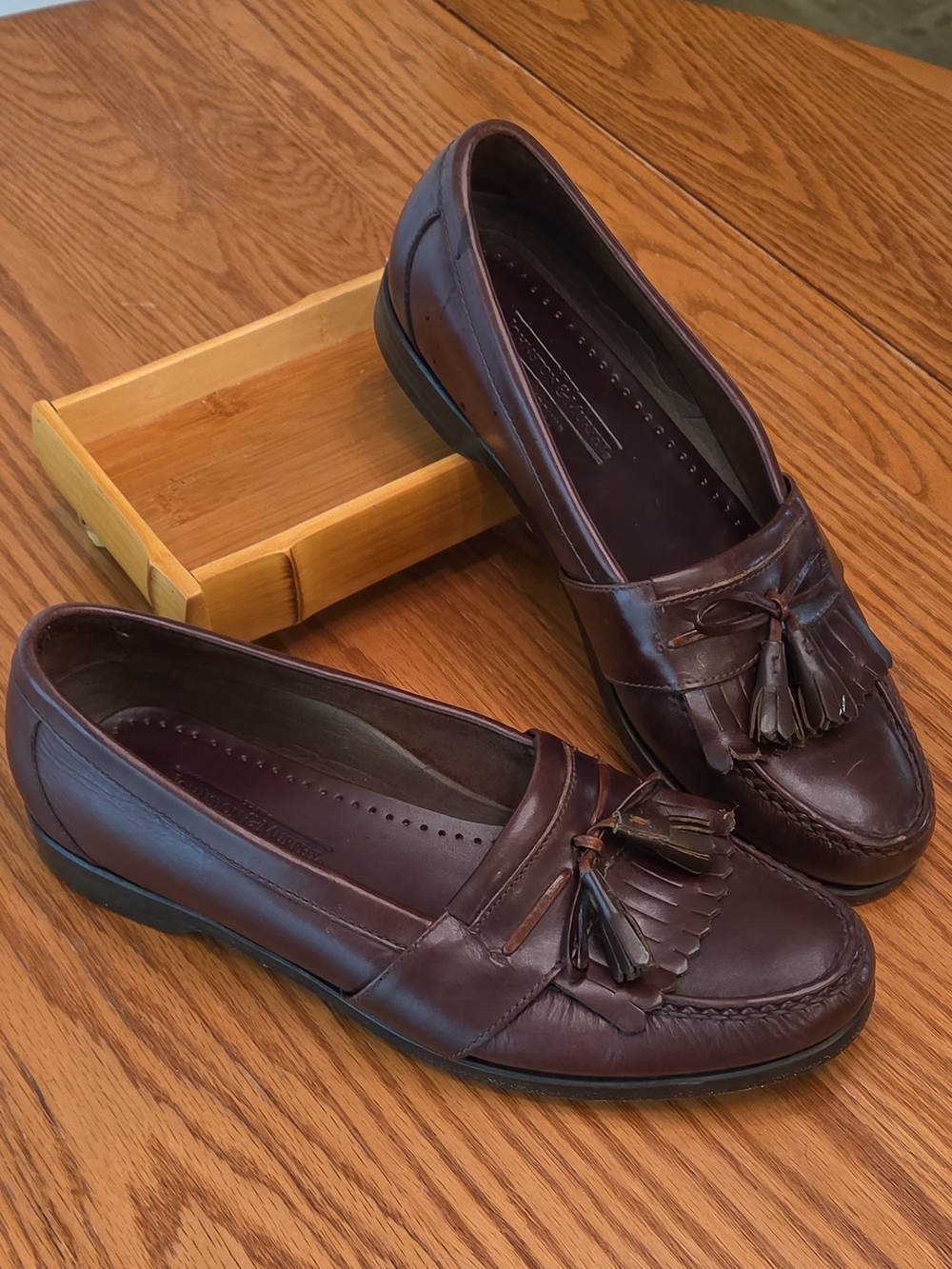 Johnston And MurphyBrown Leather Tassel Loafers - Classic Slip-On Comfort S 8